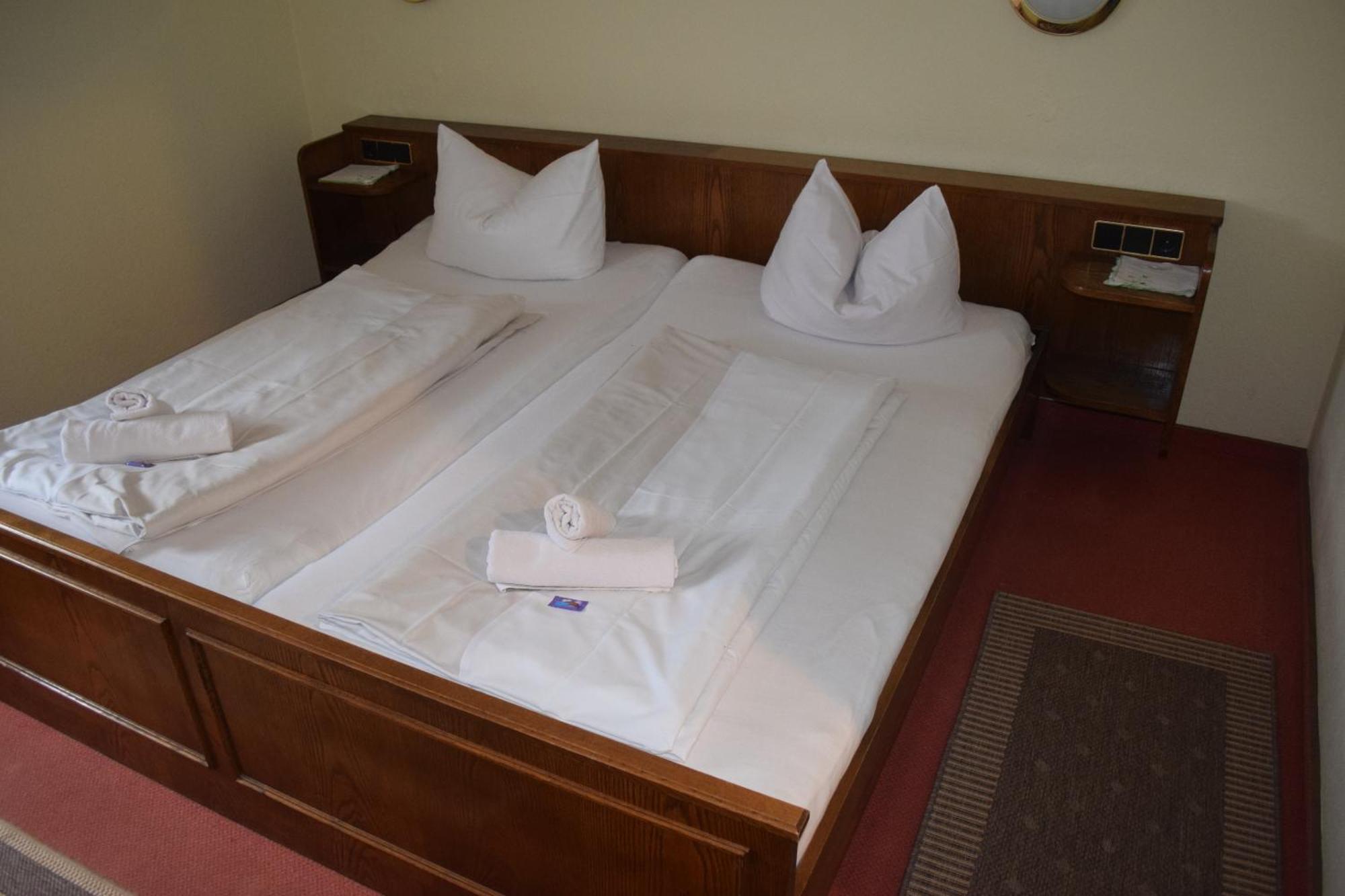 Alte Dorfschaenke Hotel Kinderbeuern Room photo